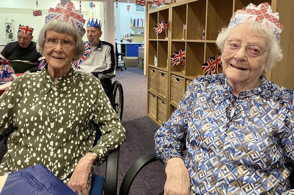 Jessie Dewar, 99 , from Knightswood in Glasgow (left) and Jessie Ellingham, 94, originally from Barrhead.