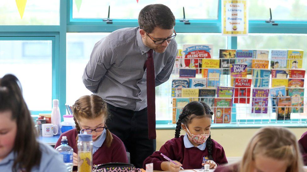 Coronavirus: Pupils return to primary schools in Northern Ireland – The  Irish Times