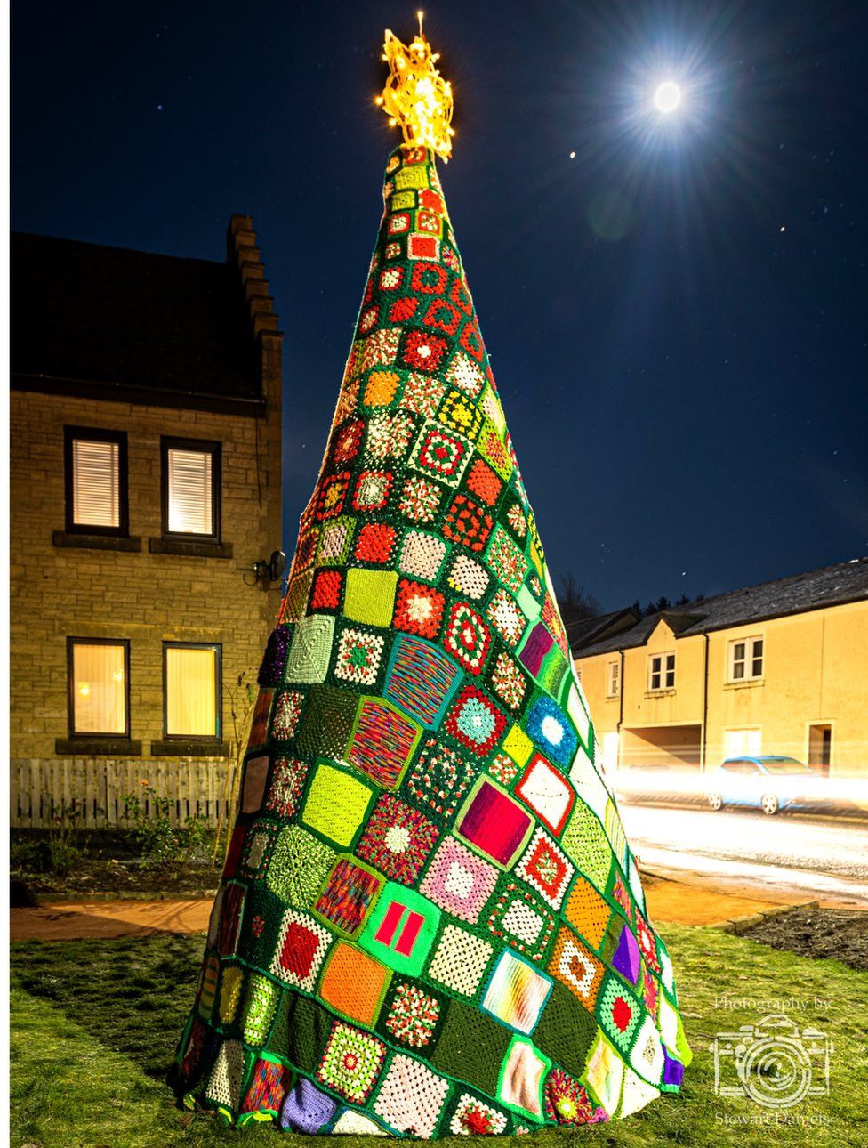 Strathaven knitted and crocheted Christmas tree