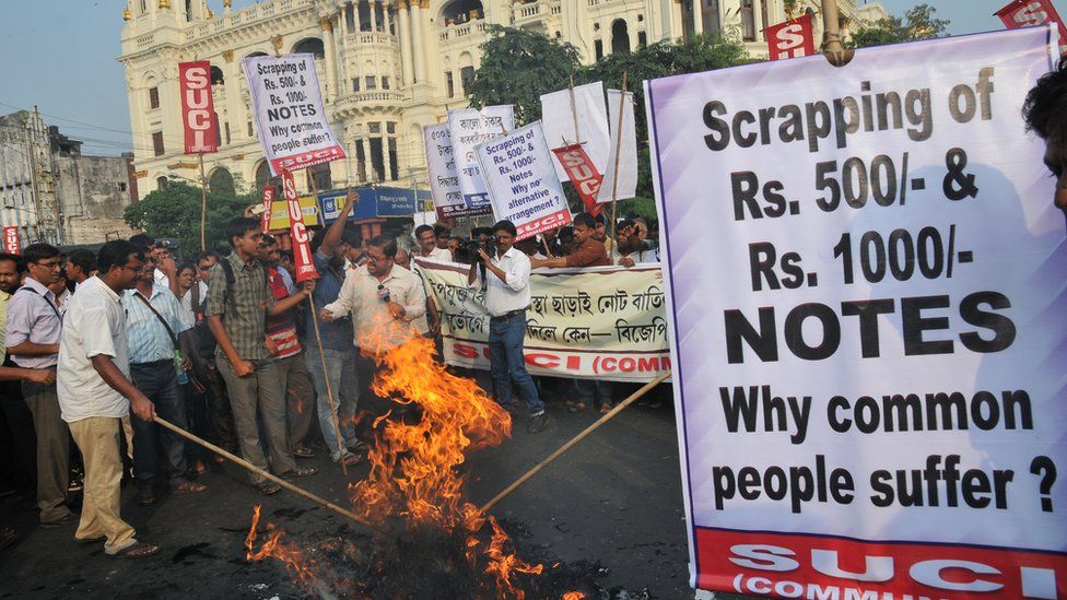Protest in city of Kolkata against withdrawal of bank notes