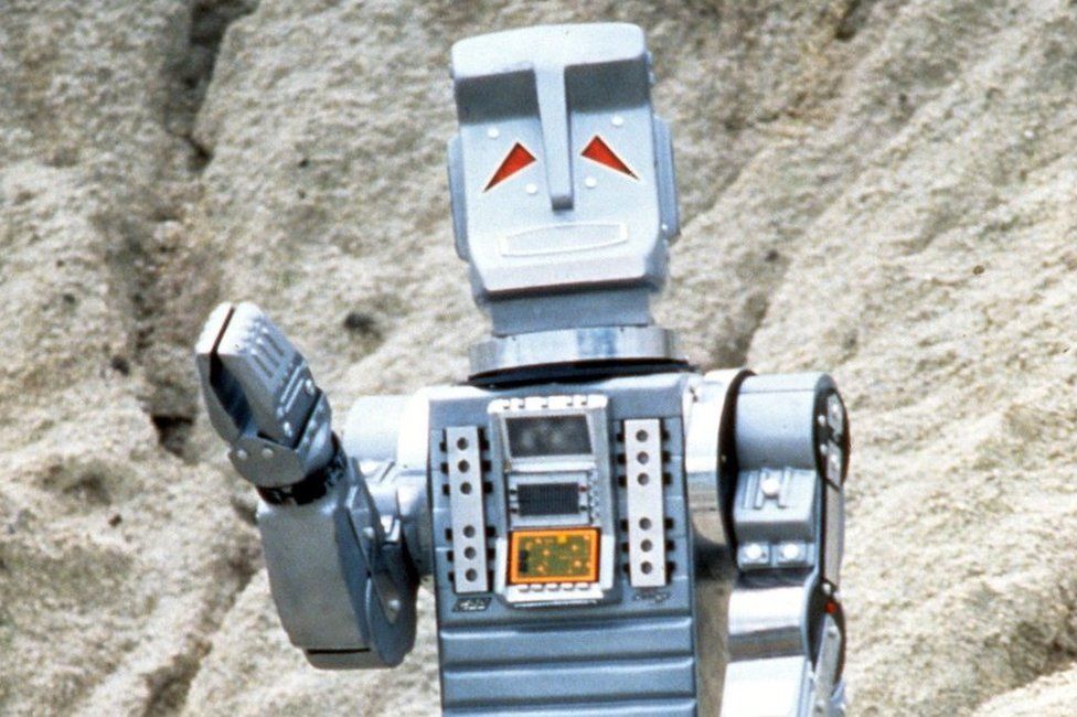 The Hitch-Hikers Guide to the Galaxy: Picture shows David Learner as Marvin the paranoid android