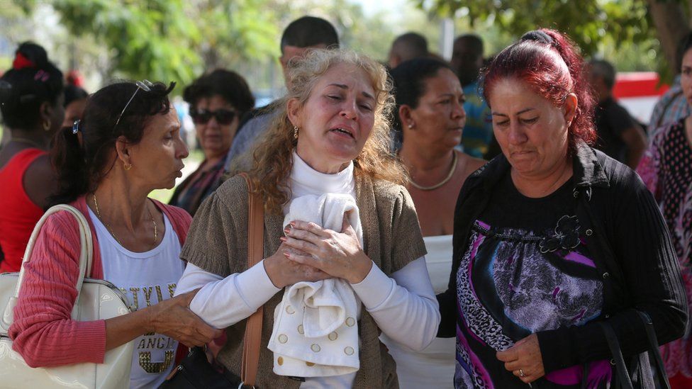 Relatives of victims of the Boeing 737 plane that crashed after taking off from Havana"s main airport - 19 May 2018
