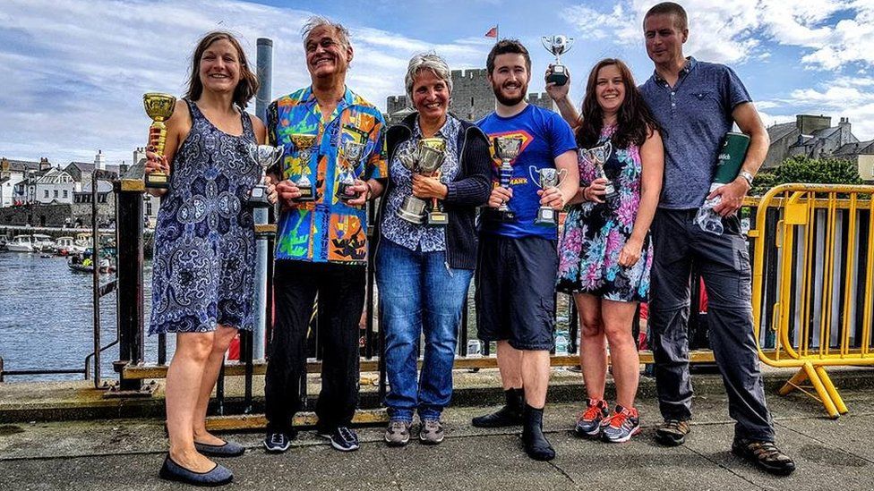 World Tin Bath Championships held on the Isle of Man BBC News