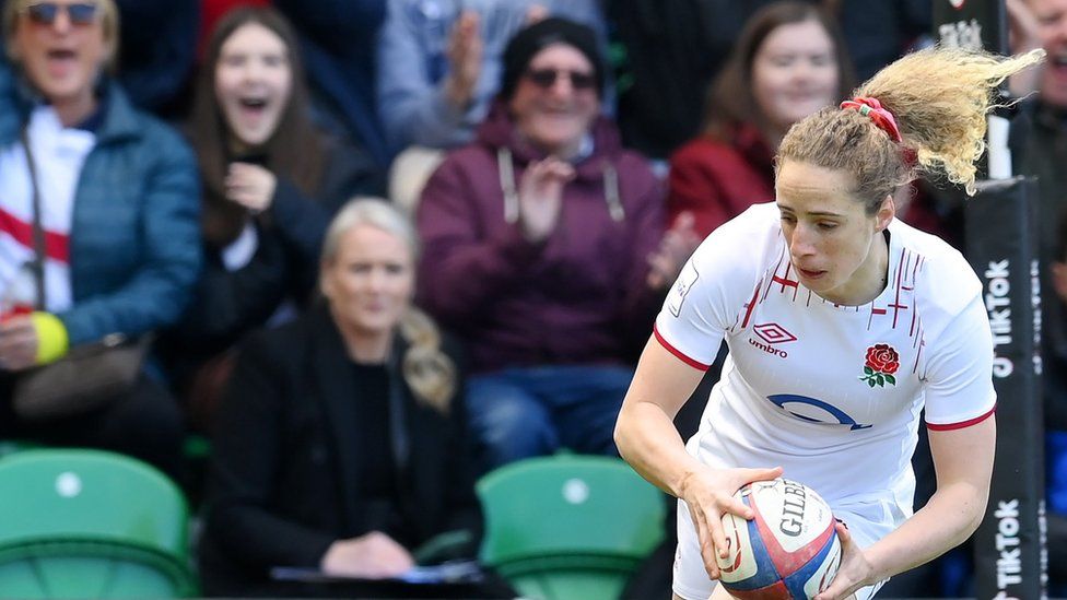 Abby Dow scores a try for England