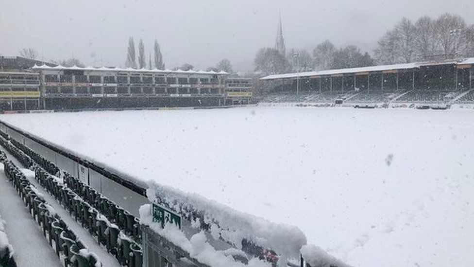 Bath Rugby 'got it wrong' on ticket refunds after snow - BBC News