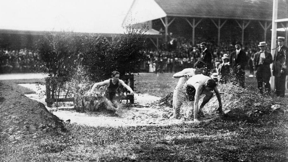 Image from 1912 showing a race in Celtic Park