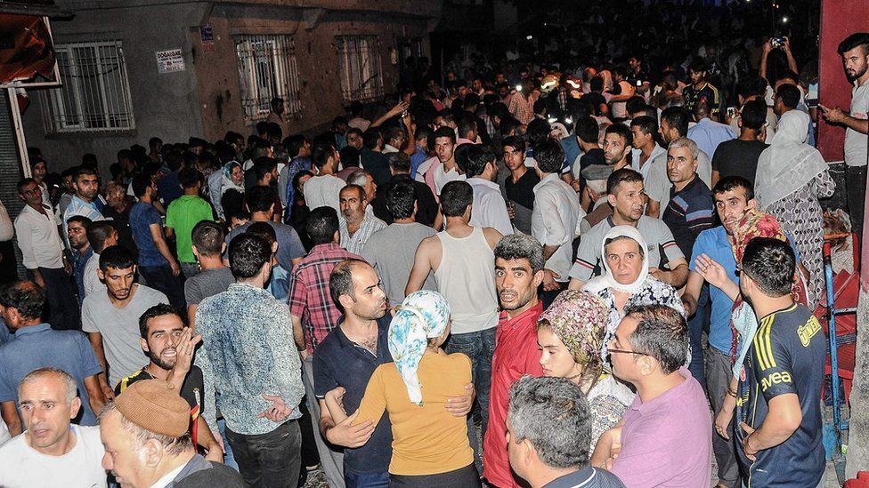 People in the streets after an explosion in Gaziantep, 20 August