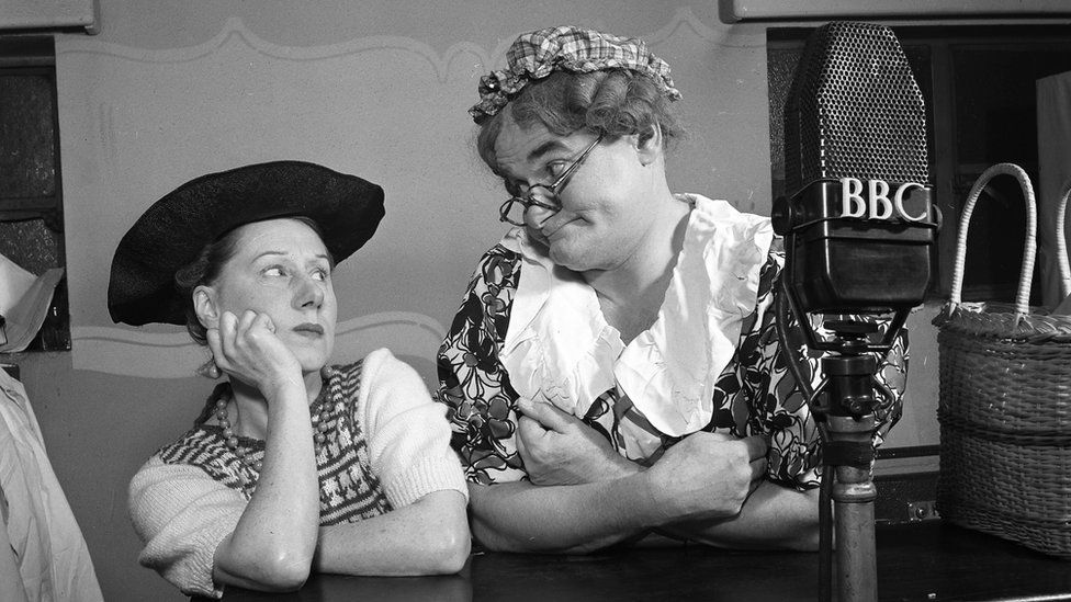 Betty Jumel as Betty Butterworth and Norman Evans as Fanny Fairbottom
