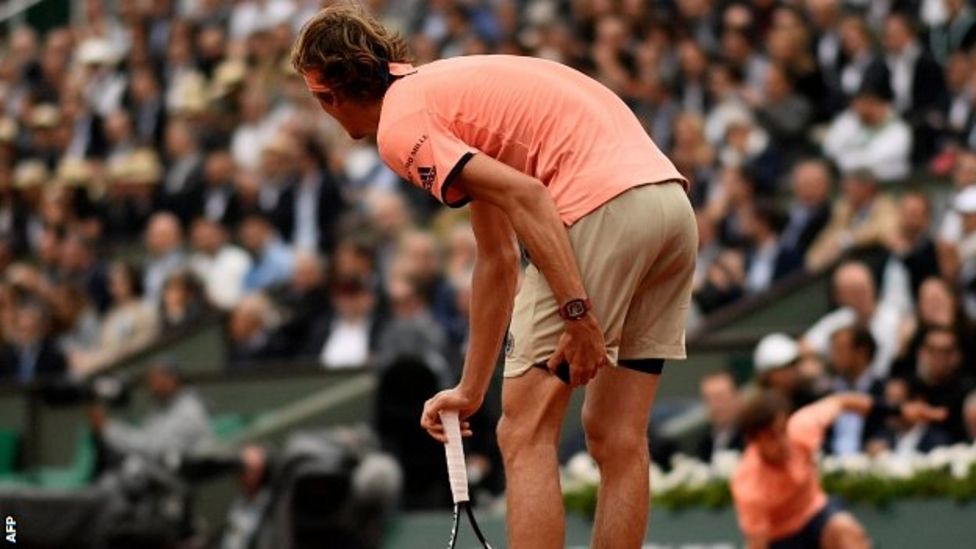 French Open 2018: Dominic Thiem beats injured Alexander Zverev to make