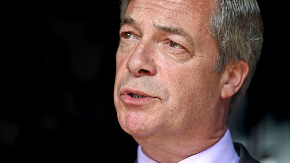 Farage says Coutts is offering to keep his accounts open - BBC News