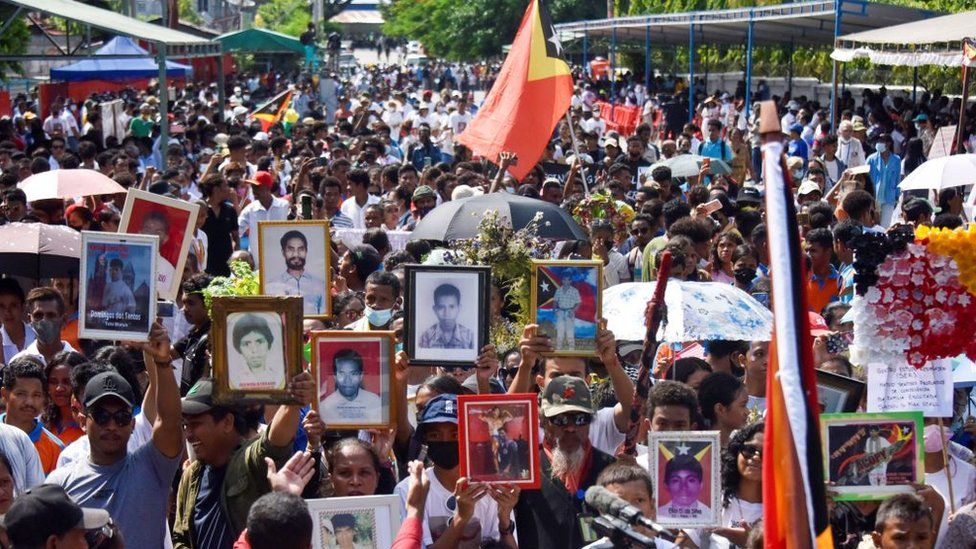 Timor Oriental conmemora el 30 aniversario de la masacre de Santa Cruz de 1991 en Dili, en la que tropas indonesias mataron a más de 250 manifestantes durante un servicio conmemorativo