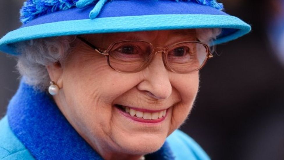 in-pictures-elizabeth-ii-becomes-longest-reigning-monarch-bbc-news