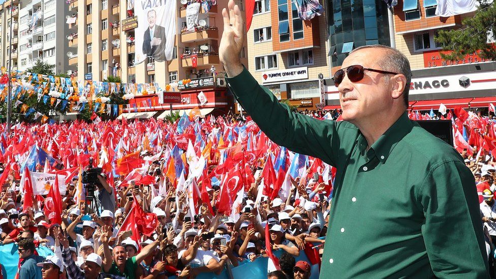 Turkish President Recep Tayyip Erdogan addresses an AKP campaign rally in Kahramanmaras, 21 June 2018