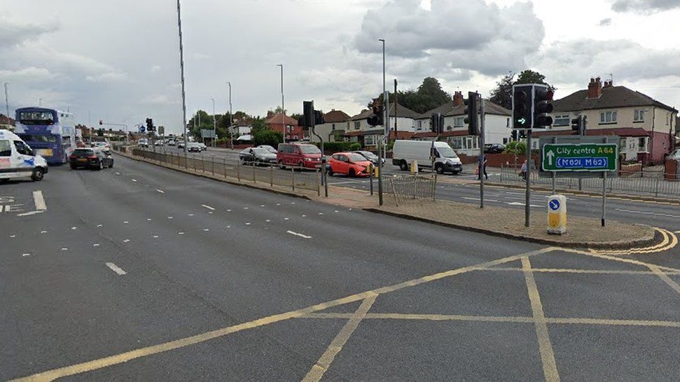 Driver seriously injured in Leeds BMW crash BBC News