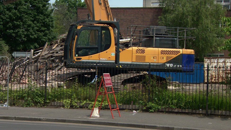 Hardy's Well fire: Pub featuring Lemn Sissay poem on wall demolished ...