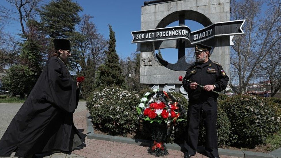 Ceremony for sunken ship