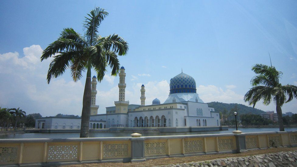 The City Mosque, Kota Kinabalu, Sabah, Borneo, Malaysia, in 2010.