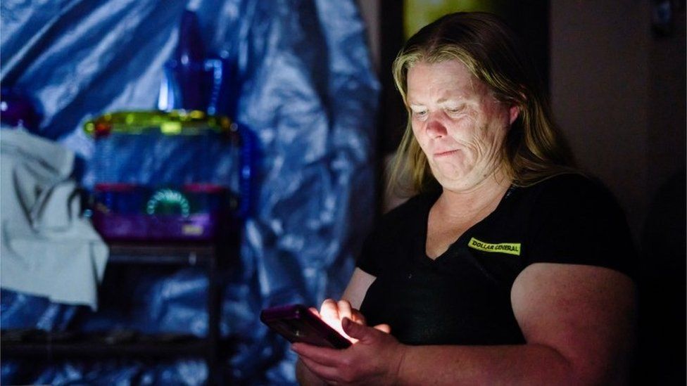 Fort Worth resident still sitting darkness as power outages from the big freeze continue, 21 February, 2021