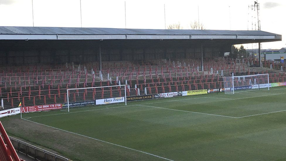 The Kop at the Racecourse