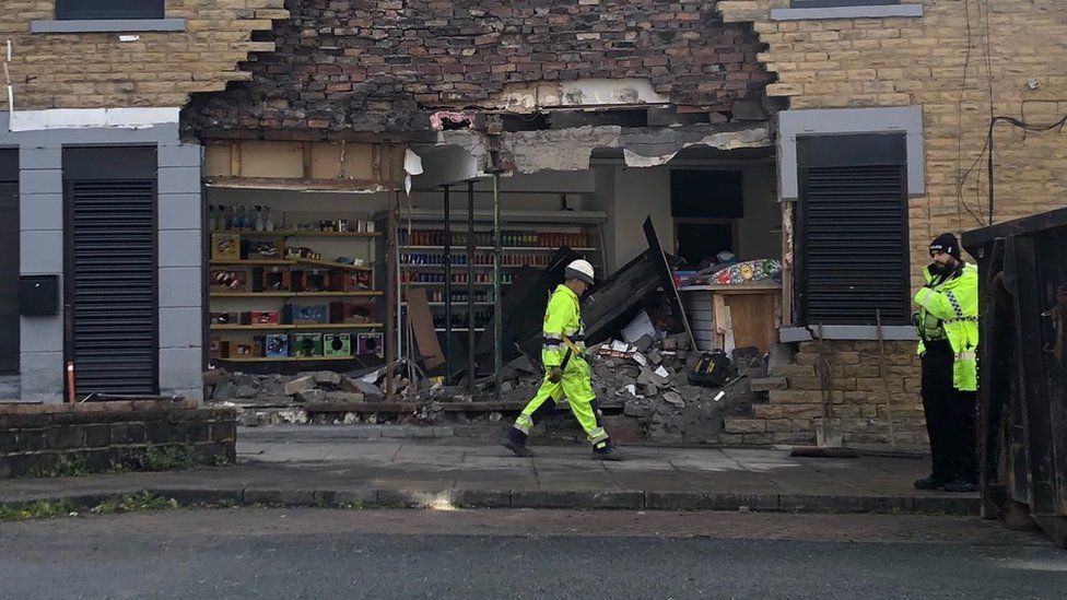 Bradford: Truck 'deliberately' rammed into shopfront - BBC News