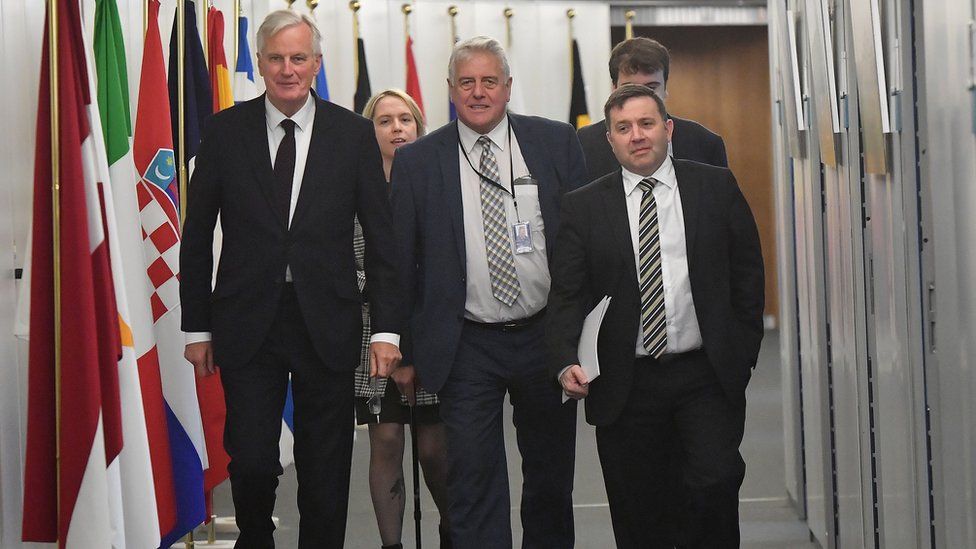 Michel Barnier with UUP members