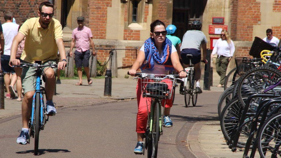 Cyclists and pedestrians in Cambridge