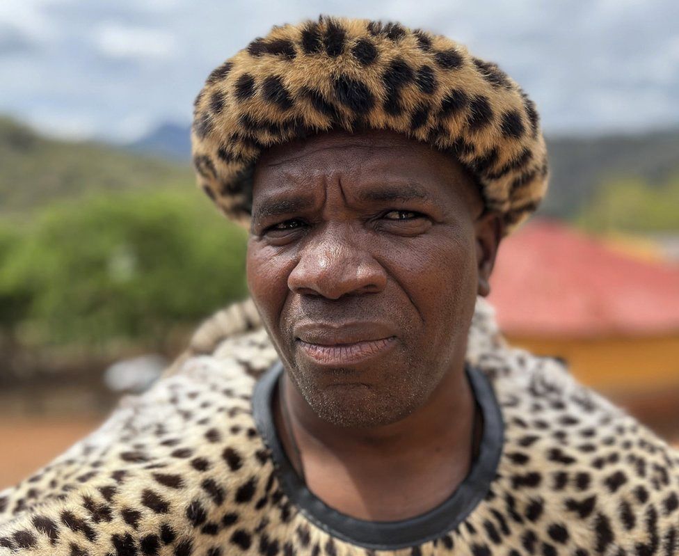 Alpheus Mzolo, Induna (headman) of Zulu regiments, Table Mountain