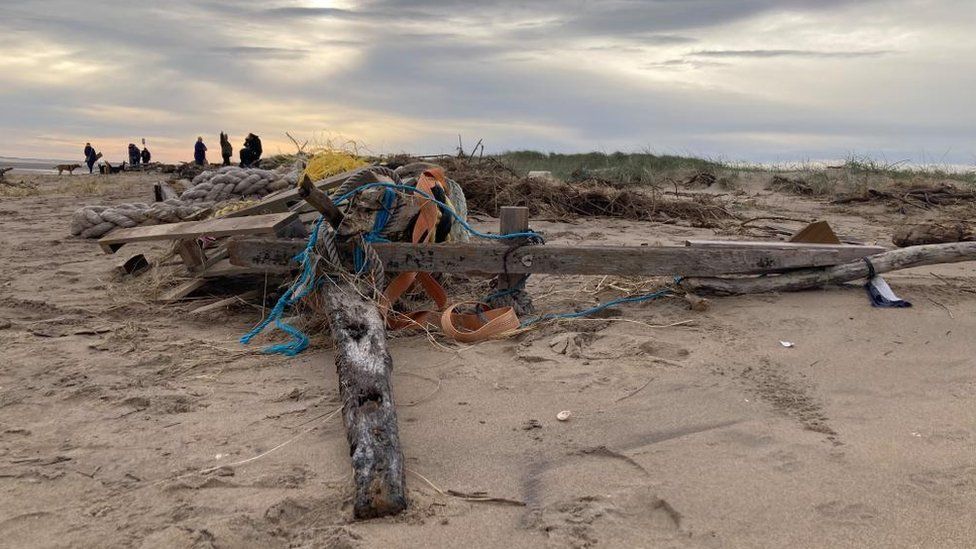 Buck Beck Beach Bench in Cleethorpes rebuilt after storm damage BBC News