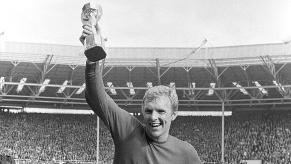 Bobby Moore with the Jules Rimet Trophy