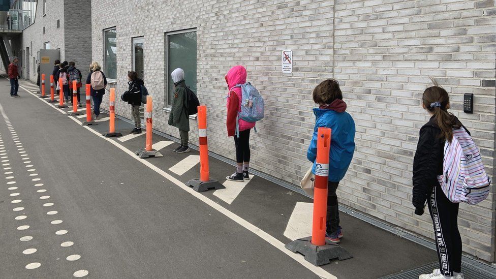 Copenhagen school queuing