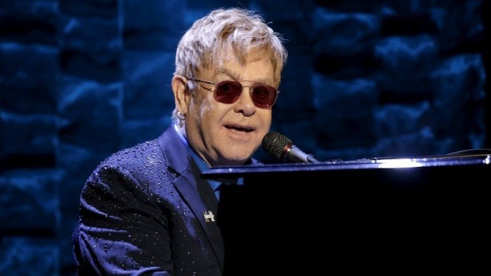 Singer Elton John performs at the Hillary Victory Fund (02 March 2016)