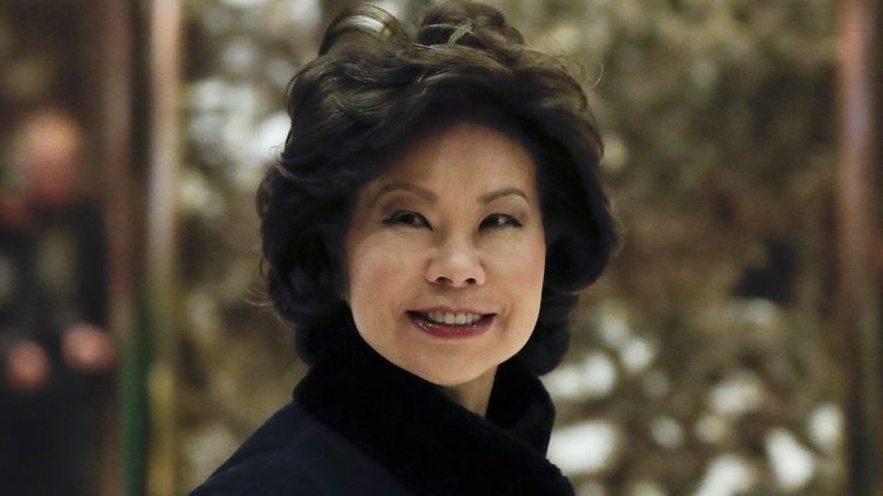Bà Elaine Lan Chao (Triệu Tiểu Lan), sinh ra tại Đài Bắc vào năm 1953 và sang Mỹ năm 8 tuổi