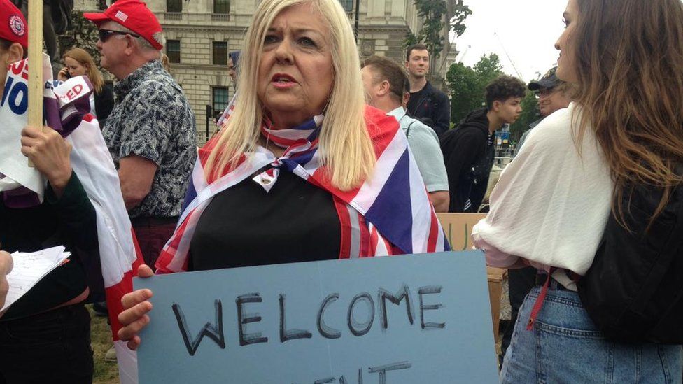 Trump Uk Visit Protesters Mix Humour And Expletives To Make Their Point Bbc News 