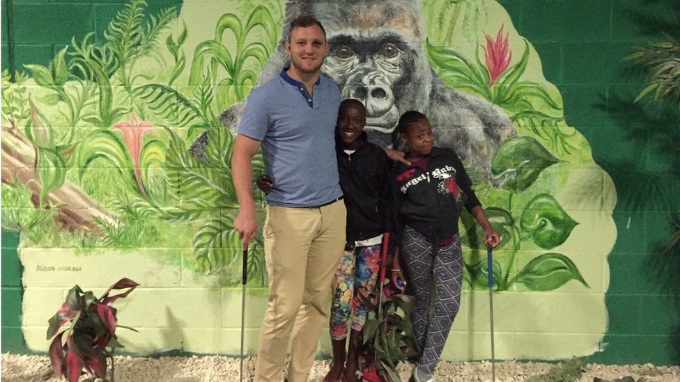 Nick Koster with Samukelisiwe and Nondumiso