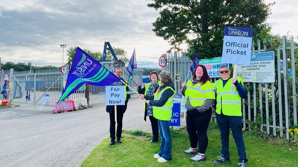 A picket line at a refuse site in Inverurie, Aberdeenshire