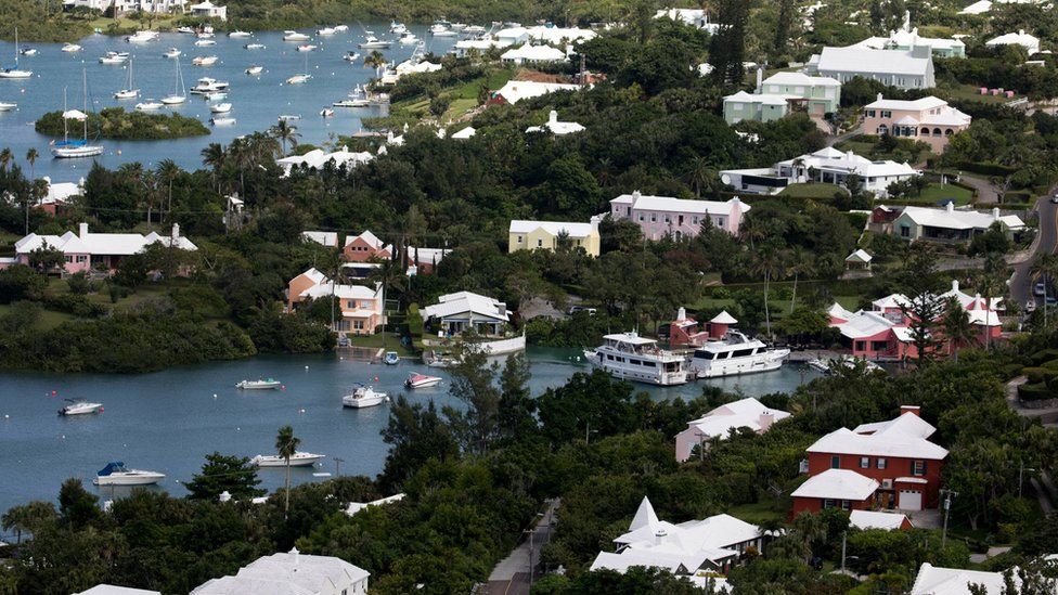 aerial view of houses and pleasure boats