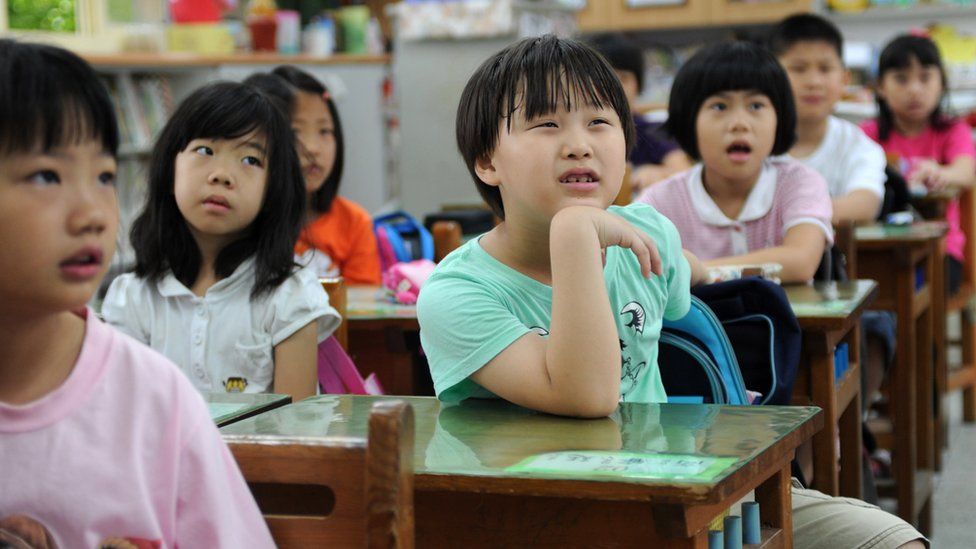 Дети в классе в Тайбэе