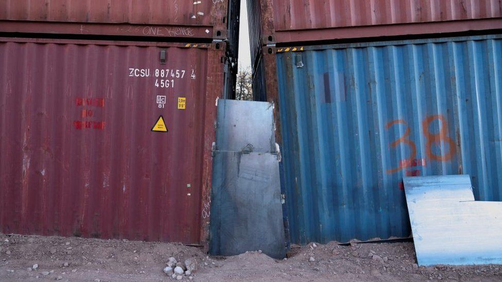 Arizona border containers
