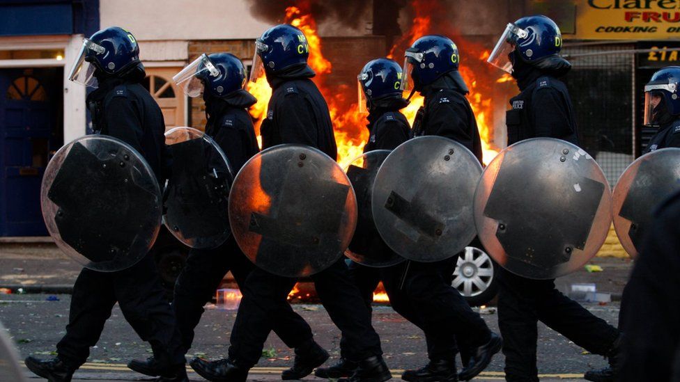 Met Police officers during the London riots