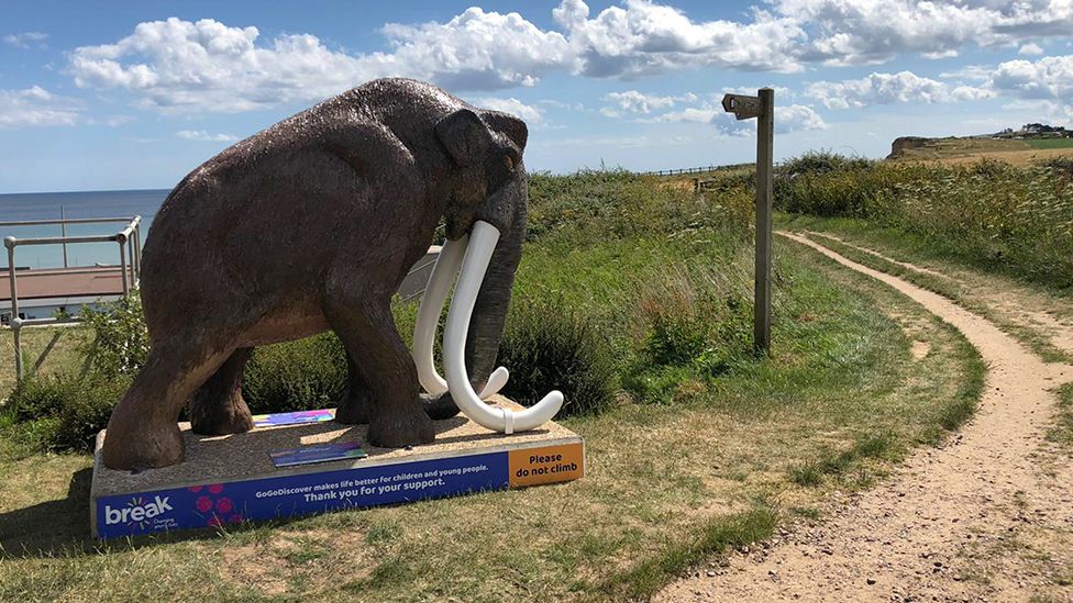 Mammoth sculpture at West Runton by artist Phil Daniels