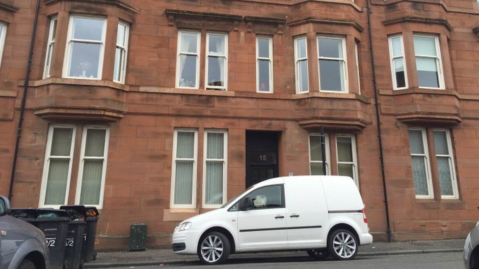 Toddler injured in fall from flat window in Rutherglen BBC News