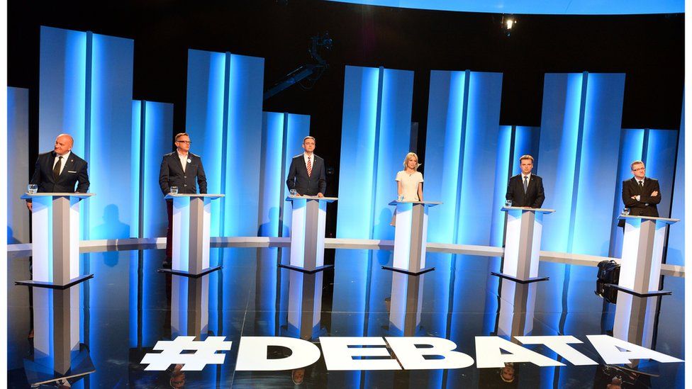 Candidatos presidenciales en un debate televisivo