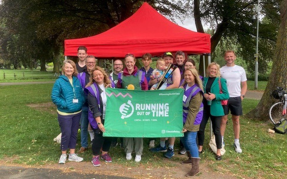 Running out of Time relay attracts more than 200 in Hereford BBC News