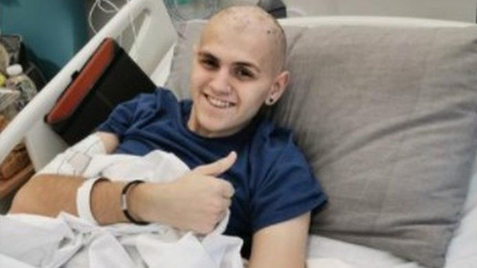 Dying teenager raises £28,000 to help boy with cancer
 |  Today Headlines