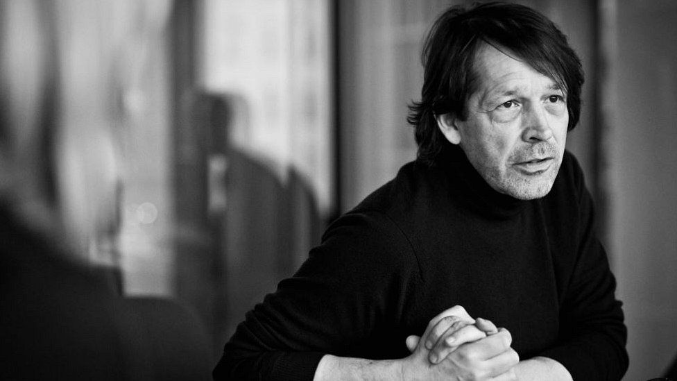 New Year’s Honours: Factory designer Peter Saville becomes CBE - BBC News