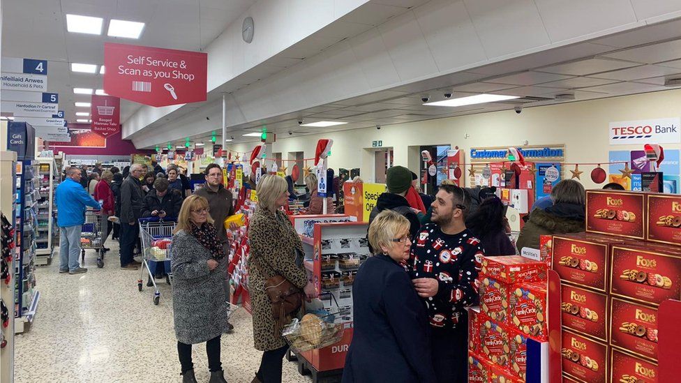 Christmas Supermarket shoppers in Wales face long queues BBC News
