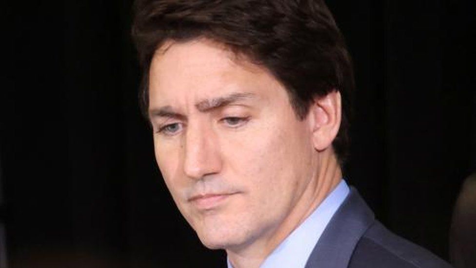 Премьер-министр Канады Джастин Трюдо дает показания в Чрезвычайной комиссии общественного порядка в Оттаве, Онтарио, Канада, 25 ноября 2022 г.