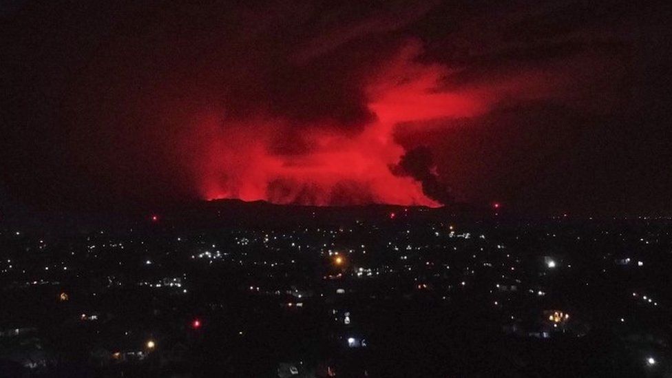 Mount Nyiragongo volcano erupts over Goma