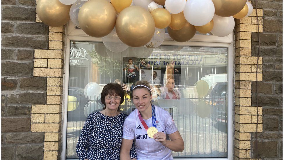 Lauren with her grandmother Linda