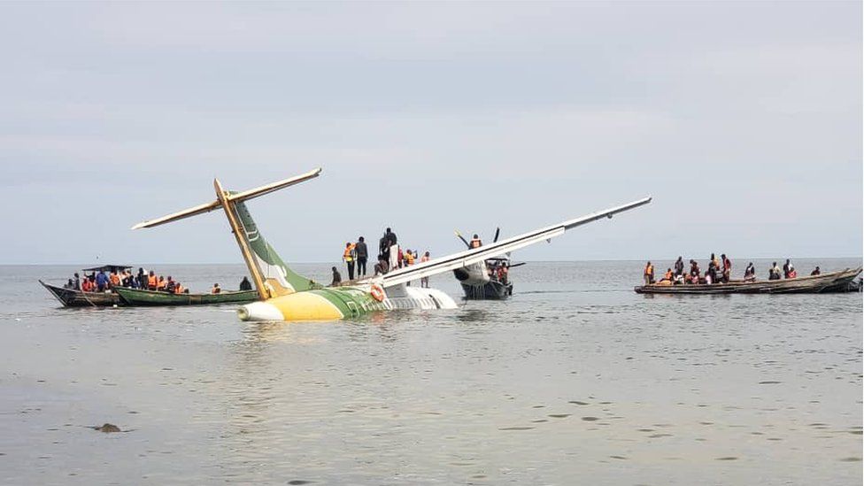 plane crashes into water